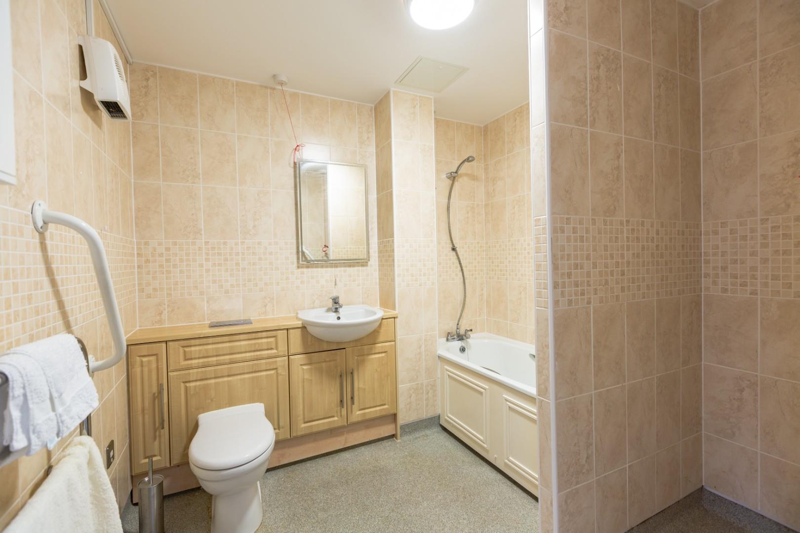 Clyne Common, Swansea, SA3 3JB